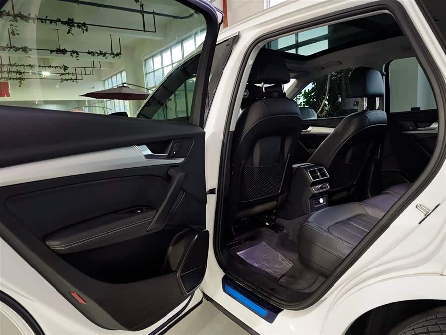 Audi Q5L 2020 car image #22