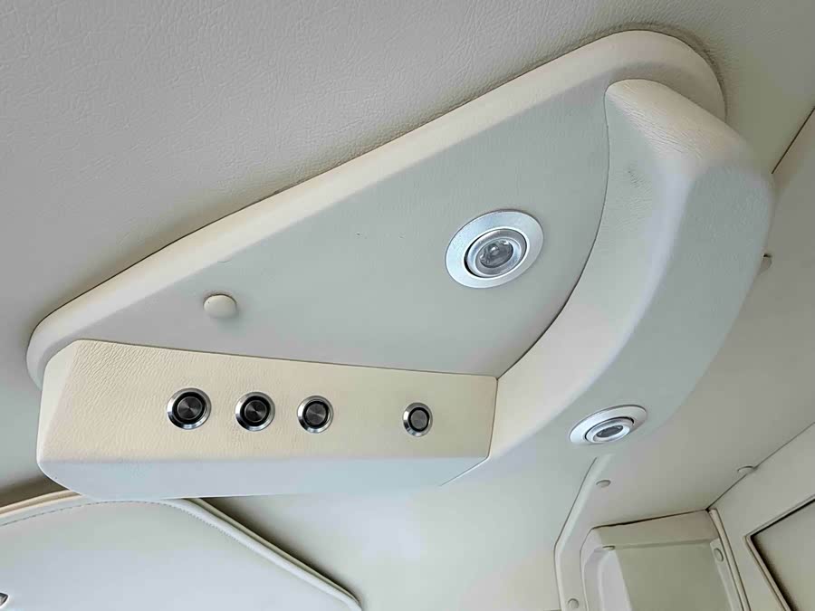 Ford E350 2015 #22 Ford E350 2015 car image #22