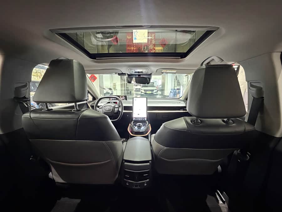 Toyota bZ3 2023 صورة سيارة #22