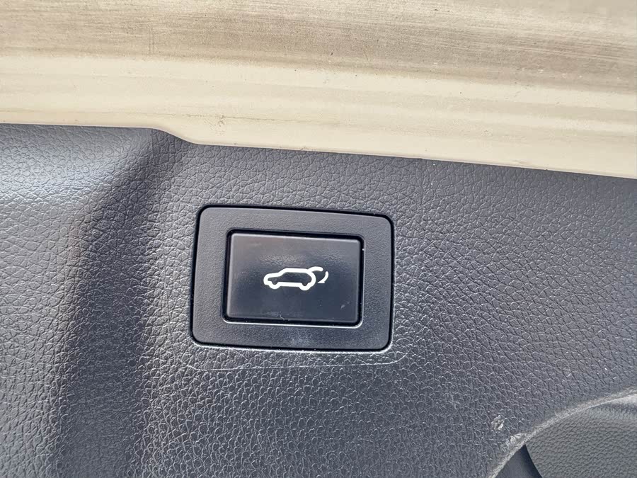 Hyundai Grand Santa Fe 2015 car image #22