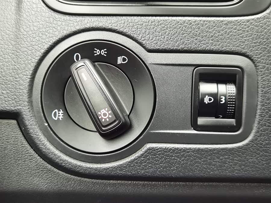 Volkswagen Polo 2017 car image #22