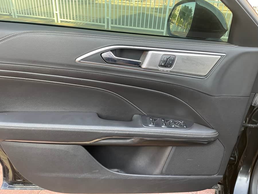 Ford Taurus 2017 #22 Ford Taurus 2017 car image #22