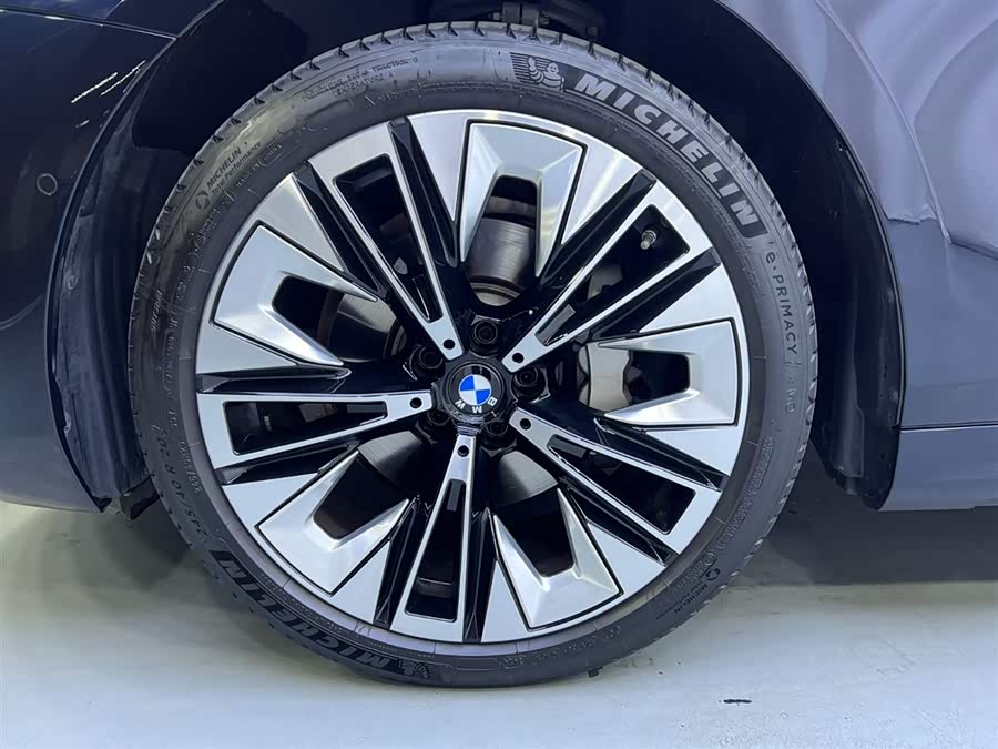 BMW 5 Series 2025 image de voiture #22