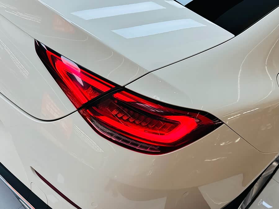 Mercedes-Benz CLS Class 2018 car image #22