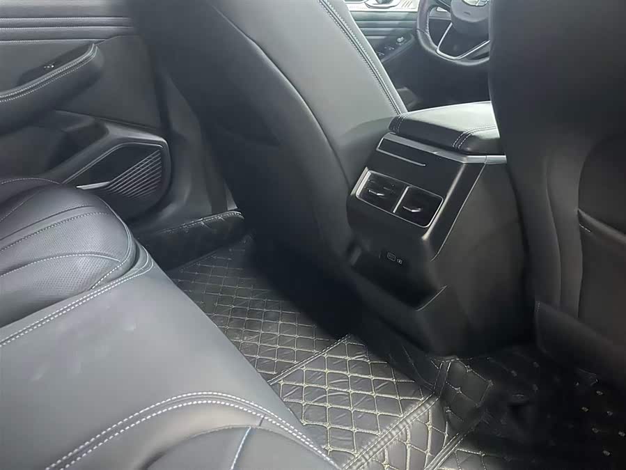 GEELY Preface 2025 car image #22