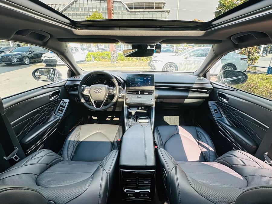 Toyota Avalon 2023 car image #22