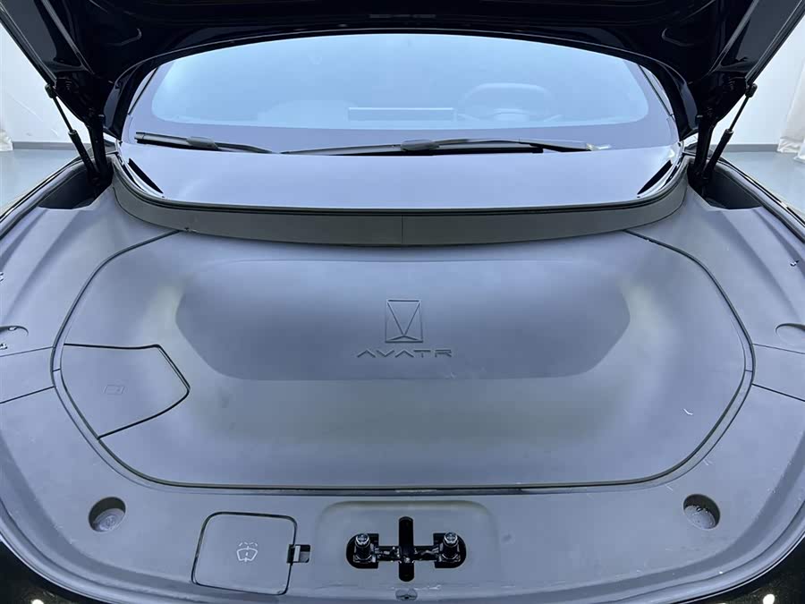 Avatr 12 2025 car image #22