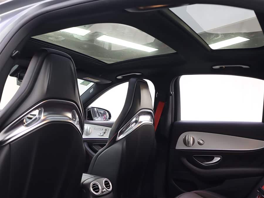 Mercedes-Benz E AMG 2022 immagine di auto #22