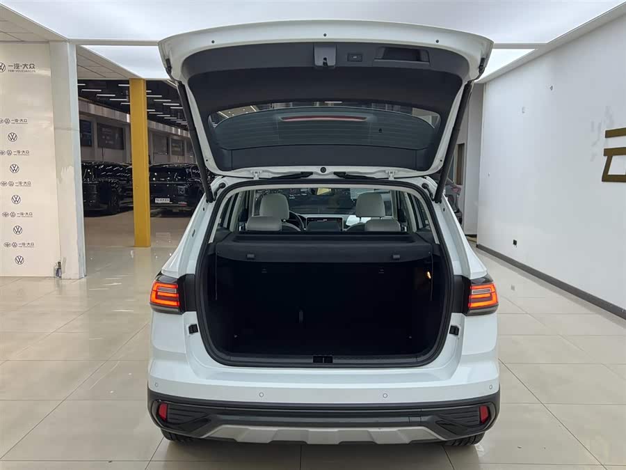 Volkswagen Tharu 2024 car image #22