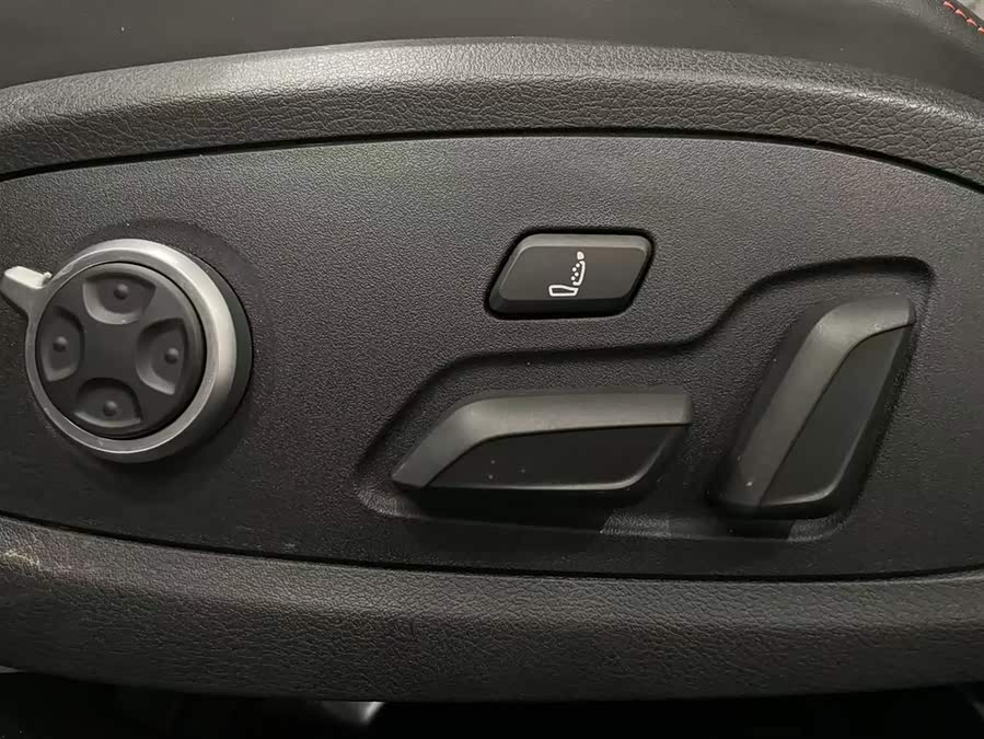 Audi RS 4 2023 car image #22