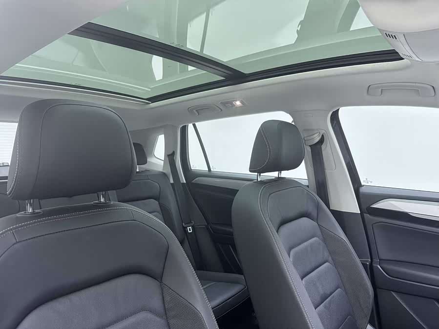 Volkswagen Tayron 2022 immagine di auto #22