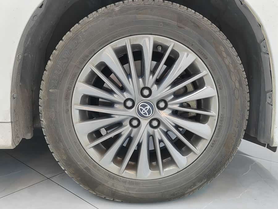 Toyota Alphard 2023 car image #22