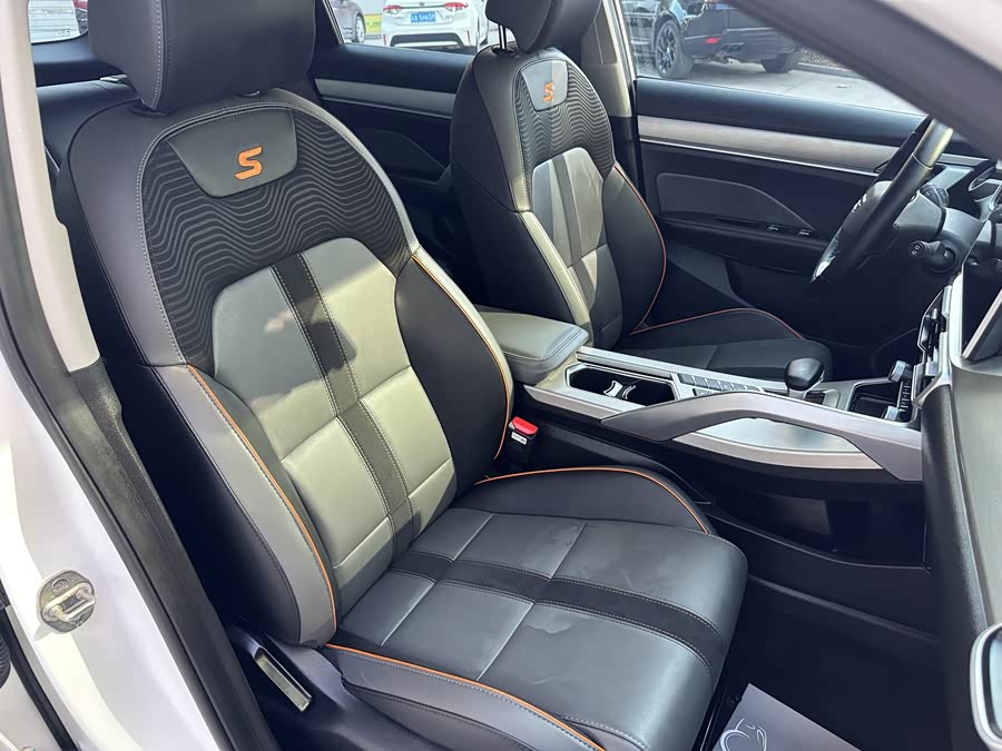GEELY Coolray 2023 immagine di auto #22