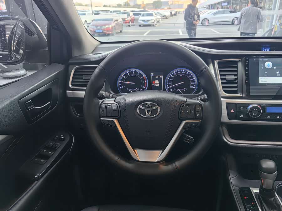 Toyota Highlander 2020 car image #22