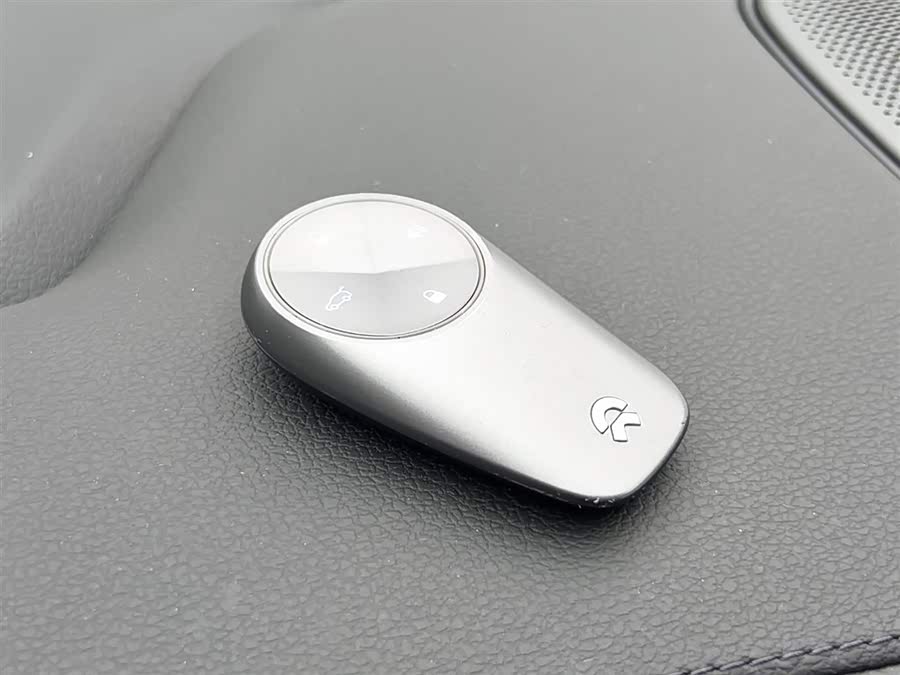 NIO ES8 2022 car image #22