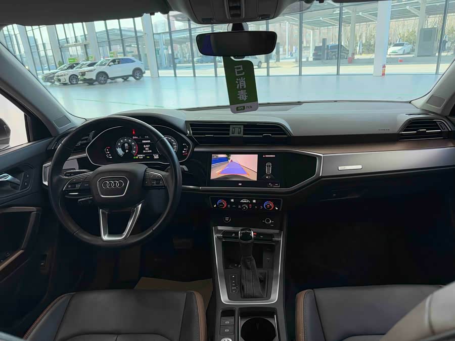 Audi Q3 2022 car image #22
