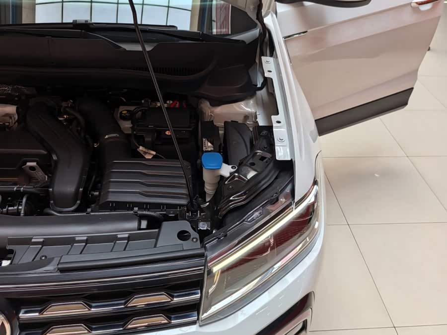 Volkswagen T-Cross 2024 car image #22