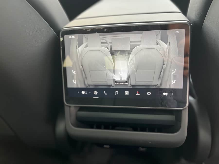 Tesla Model Y 2025 #22 Tesla Model Y 2025 car image #22