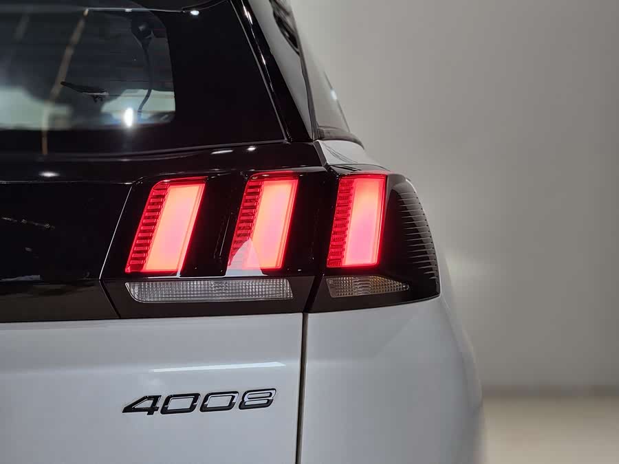 Peugeot 4008 car image #22