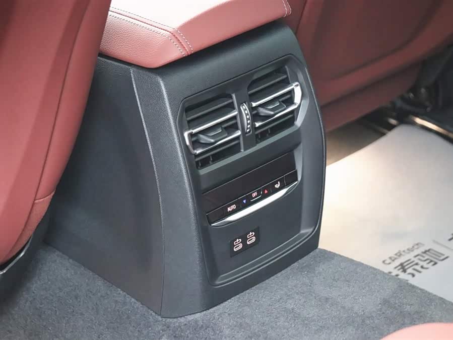 BMW i3 2024 car image #22
