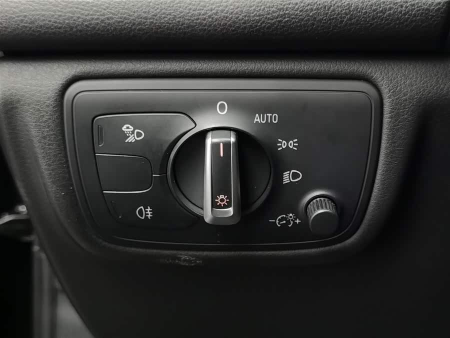 Audi S6 2013 immagine di auto #22