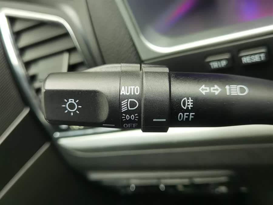 GEELY Emgrand 2016 car image #22