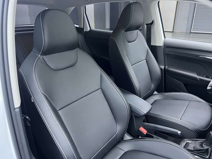 Skoda Kamiq 2024 imagen de coche #22