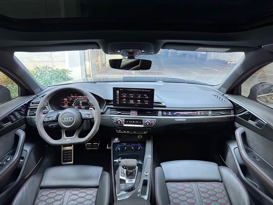 Audi RS 4 2022 immagine di auto #22