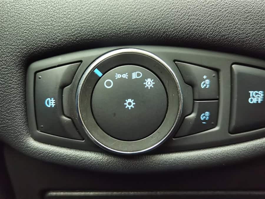Ford Edge 2021 car image #22
