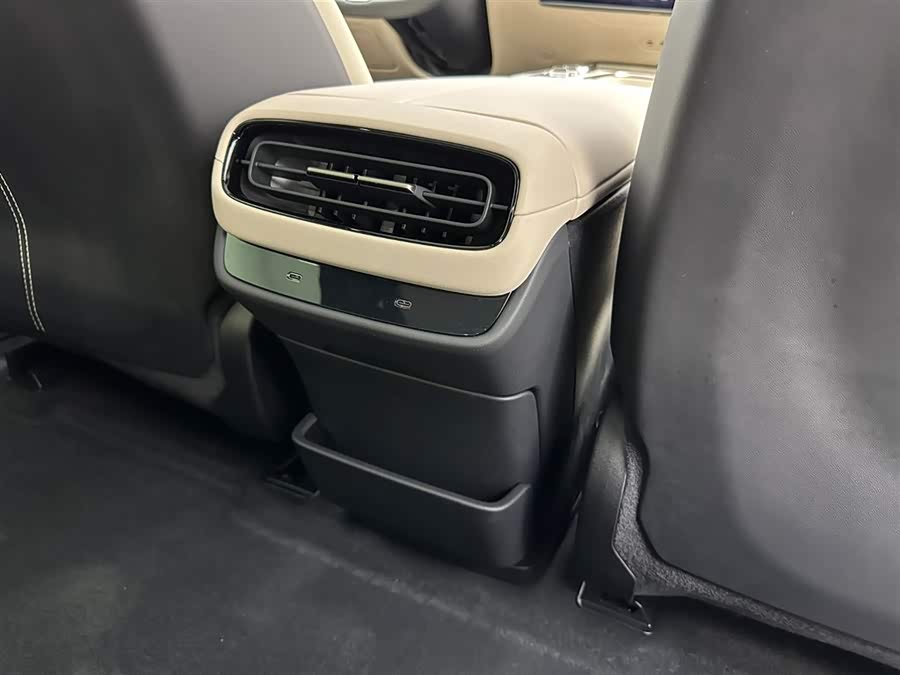 MI SU7 2025 car image #22