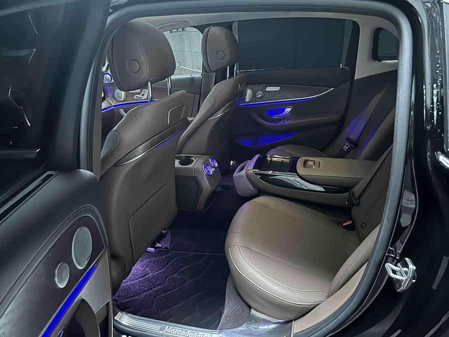 Mercedes-Benz E Class 2017 car image #22