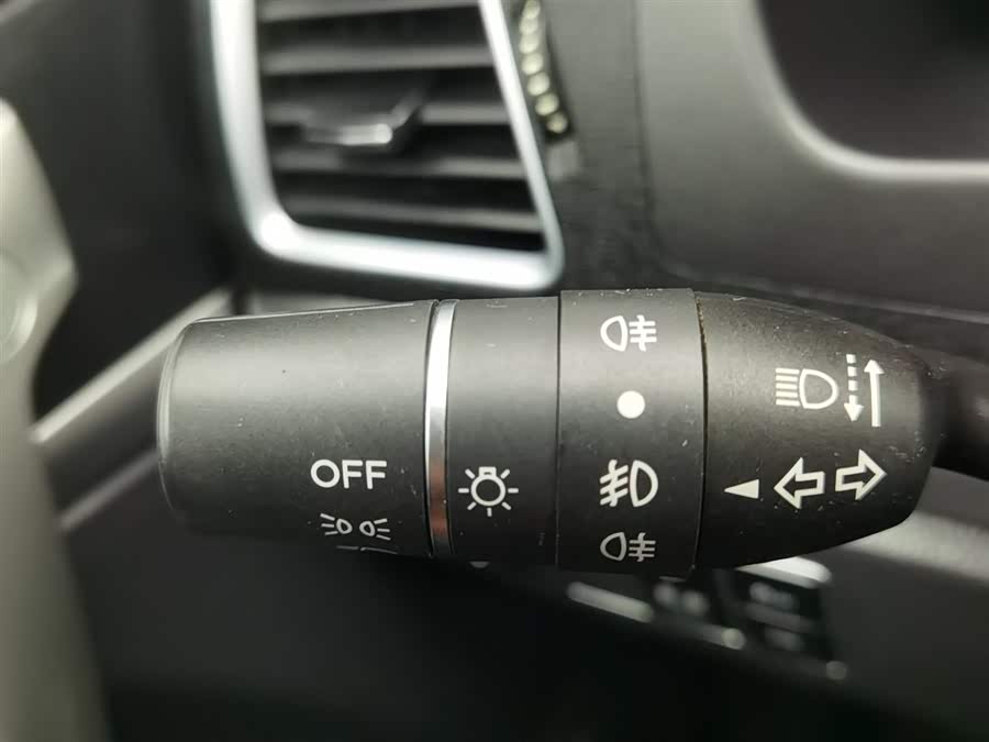 Haval M6 2017 car image #22