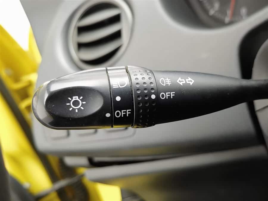 Suzuki Swift 2012 car image #22