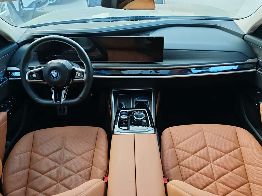 BMW i7 2024 изображение автомобиля #22