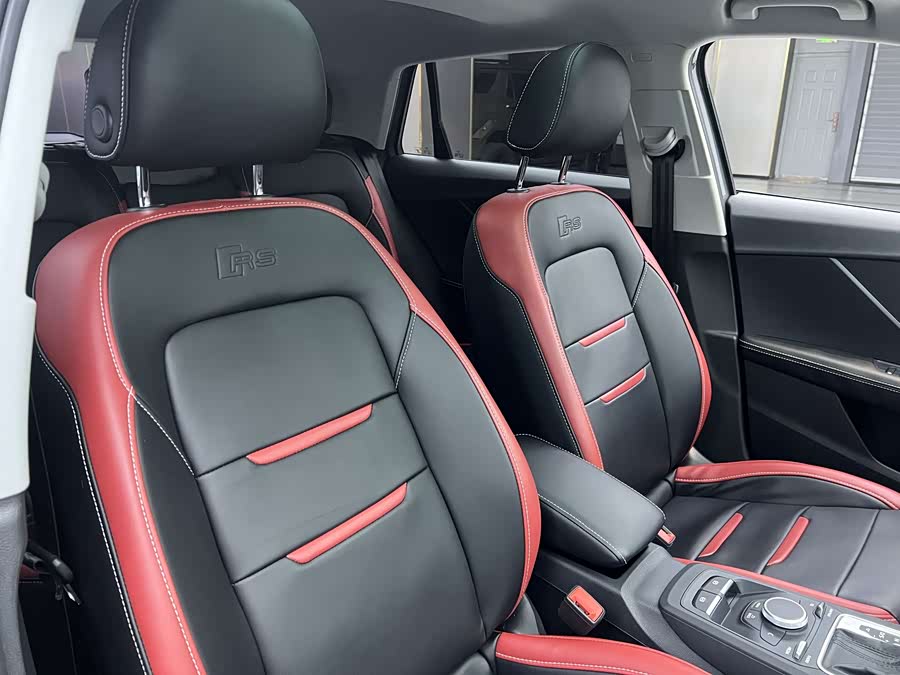 Audi Q2L 2021 car image #22