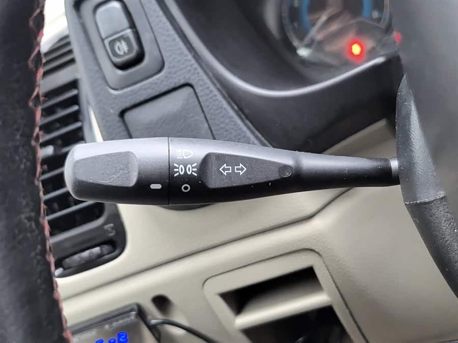 Soueast V3 Lingyue 2016 car image #22