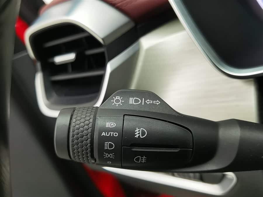 GEELY Coolray 2019 car image #22