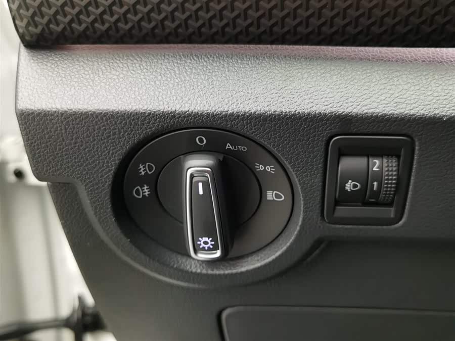 Volkswagen Tacqua 2020 car image #22