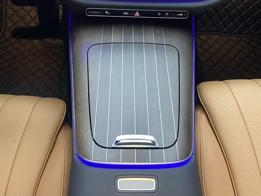 Mercedes-Benz E Class 2025 car image #22