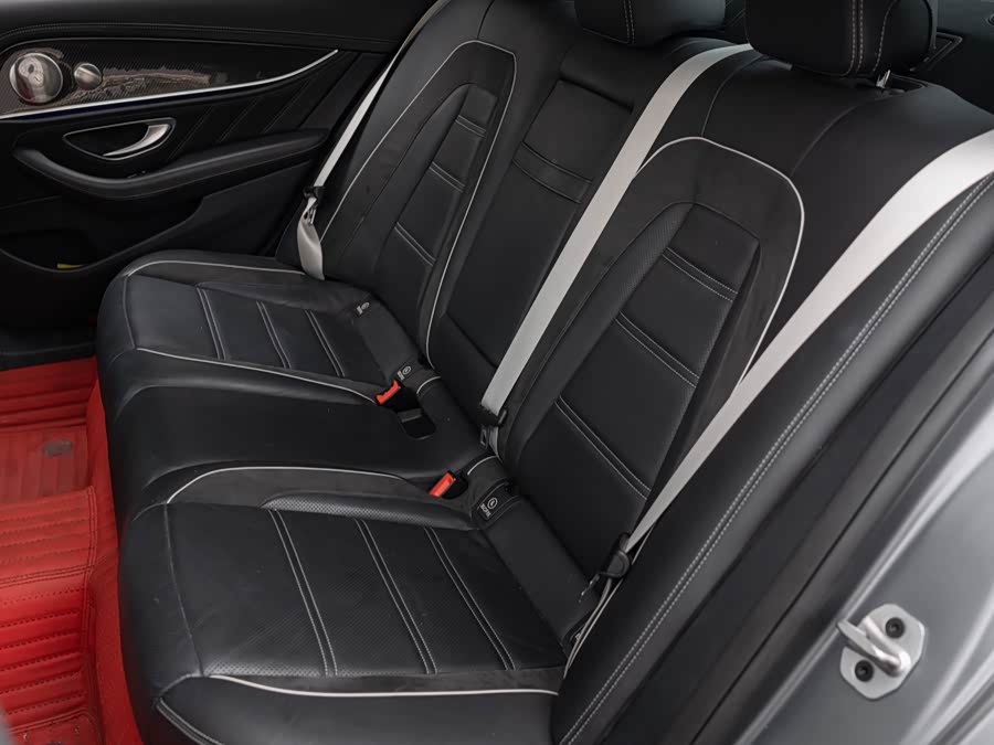 Mercedes-Benz E AMG 2021 immagine di auto #22