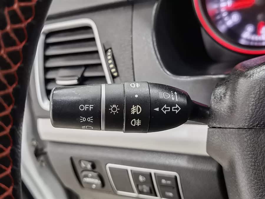 Haval M6 2018 #22 Haval M6 2018 car image #22