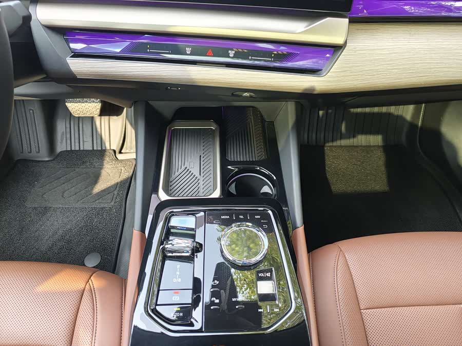 BMW i5 2024 #22 BMW i5 2024 car image #22