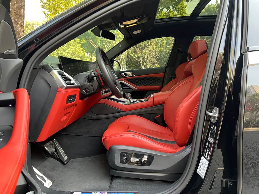 BMW X6 M 2023 #22 BMW X6 M 2023 car image #22