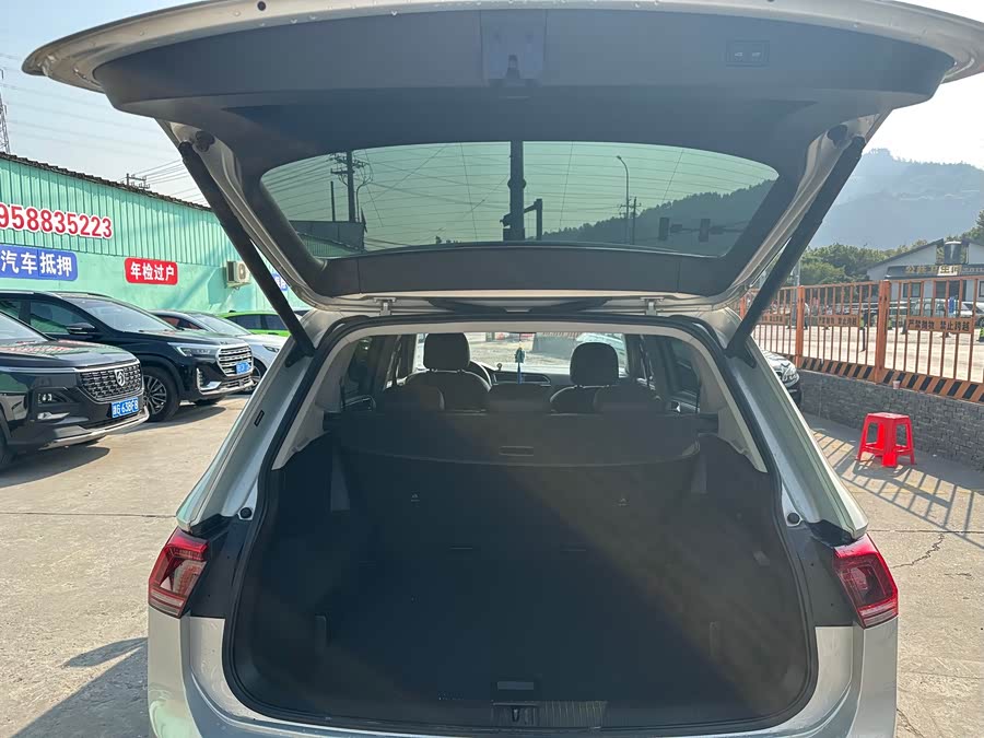Volkswagen Tiguan L 2016 car image #22
