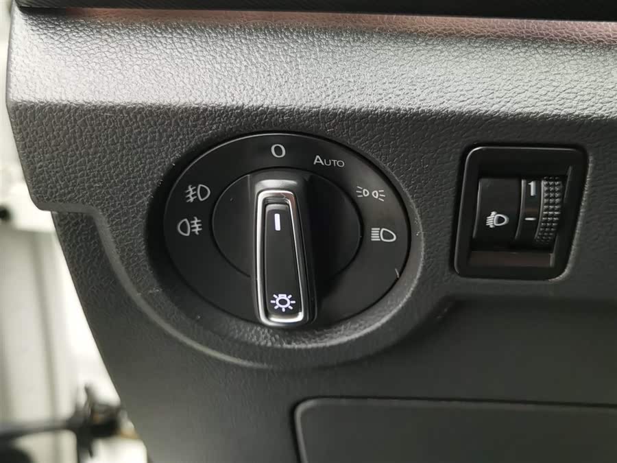 Volkswagen Tacqua 2020 car image #22