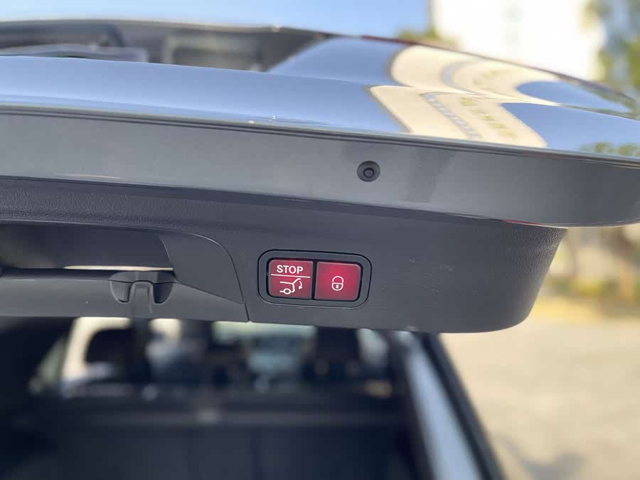 Mercedes-Benz 2020 car image #22