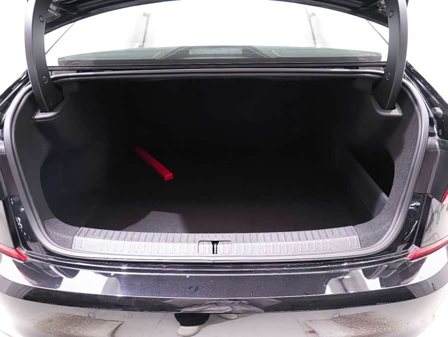 Volkswagen Passat 2023 immagine di auto #22