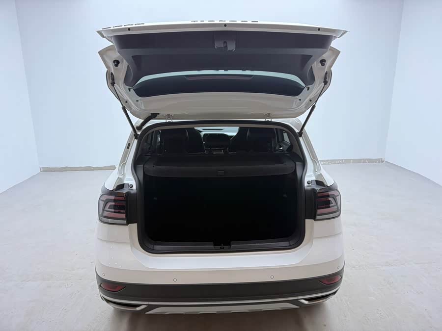 Volkswagen T-Cross 2021 car image #22