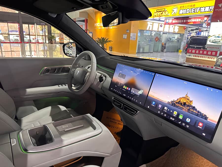 Deepal S09 2025 car image #22