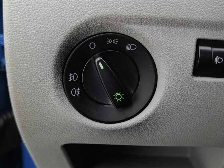 Skoda Fabia 2012 car image #22